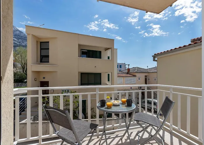 Near The Beach Luxury Apt Matteo
