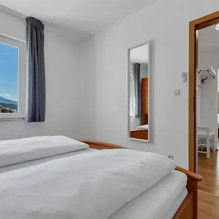 Near The Beach Luxury Apt Matteo Makarska Exterior photo